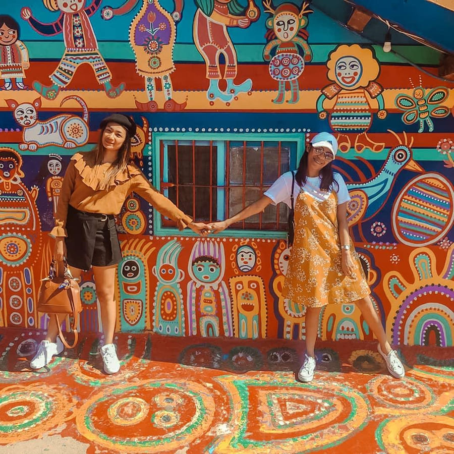 Làng Cầu Vồng Đài Trung Rainbow Village Đài Loan đầy màu sắc